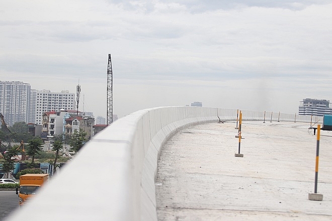 ha noi gap rut thi cong duong vanh dai 3 tren cao truoc ngay thong xe