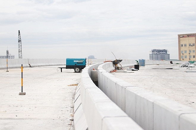 ha noi gap rut thi cong duong vanh dai 3 tren cao truoc ngay thong xe