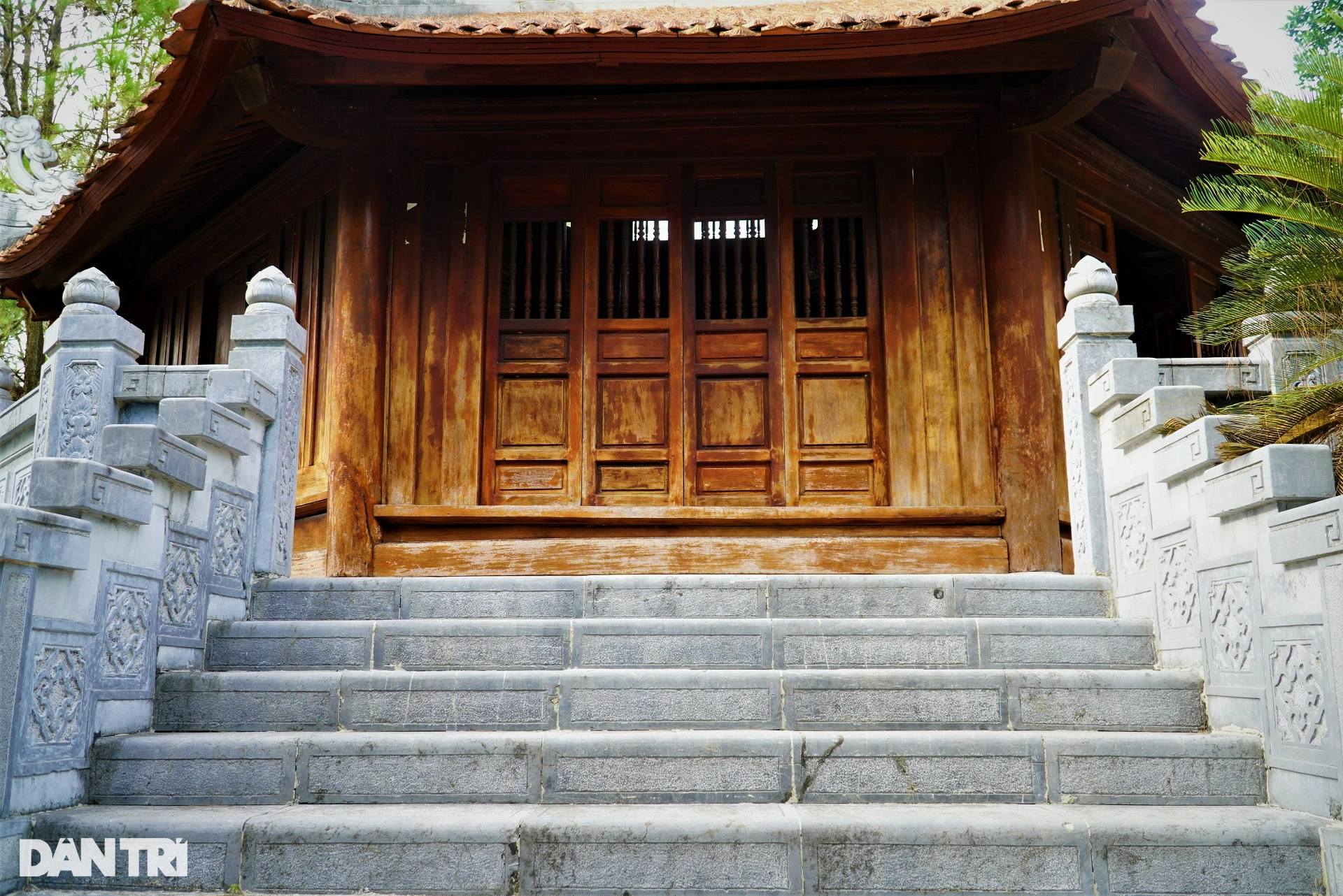 den tho co tong bi thu le duan giua long ho ke go