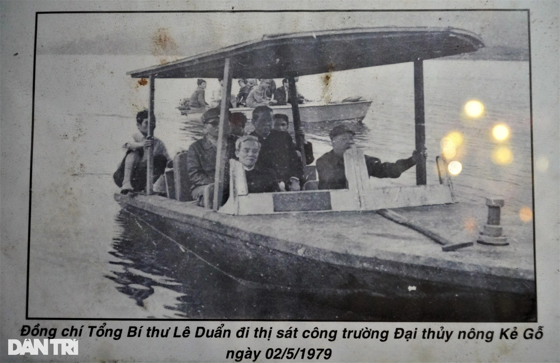 den tho co tong bi thu le duan giua long ho ke go