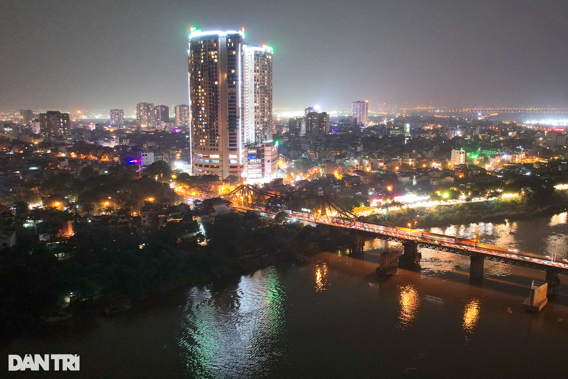 ha noi ruc sang ve dem