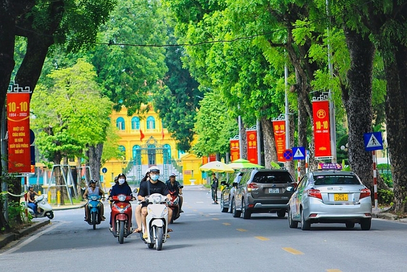 ha noi ruc ro co hoa chao mung 68 nam ngay giai phong thu do