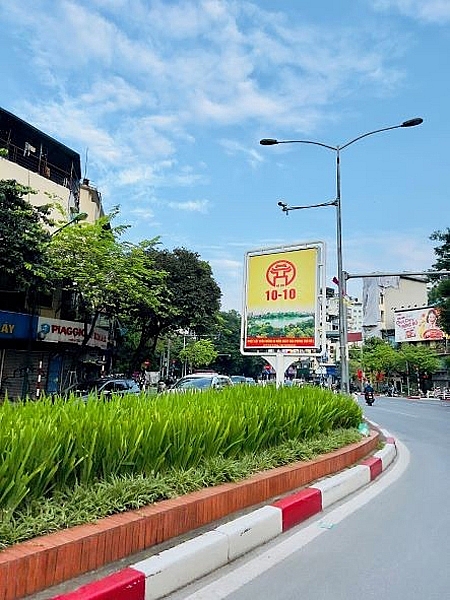 ha noi ruc ro co hoa chao mung 68 nam ngay giai phong thu do