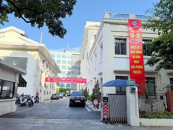 ha noi ruc ro co hoa chao mung 68 nam ngay giai phong thu do