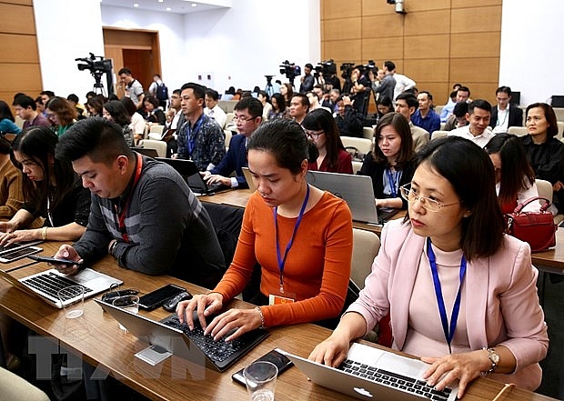 ky hop thu 8 hoan thanh chuong trinh voi nhieu noi dung quan trong