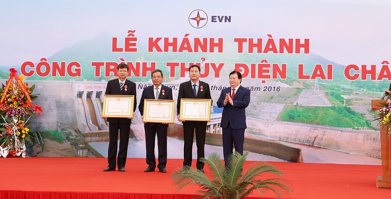 nganh xay dung thi dua de phat trien kinh te ben vung