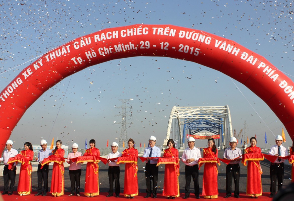Thông xe kỹ thuật cầu Rạch Chiếc, đường Vành đai phía Đông TP HCM