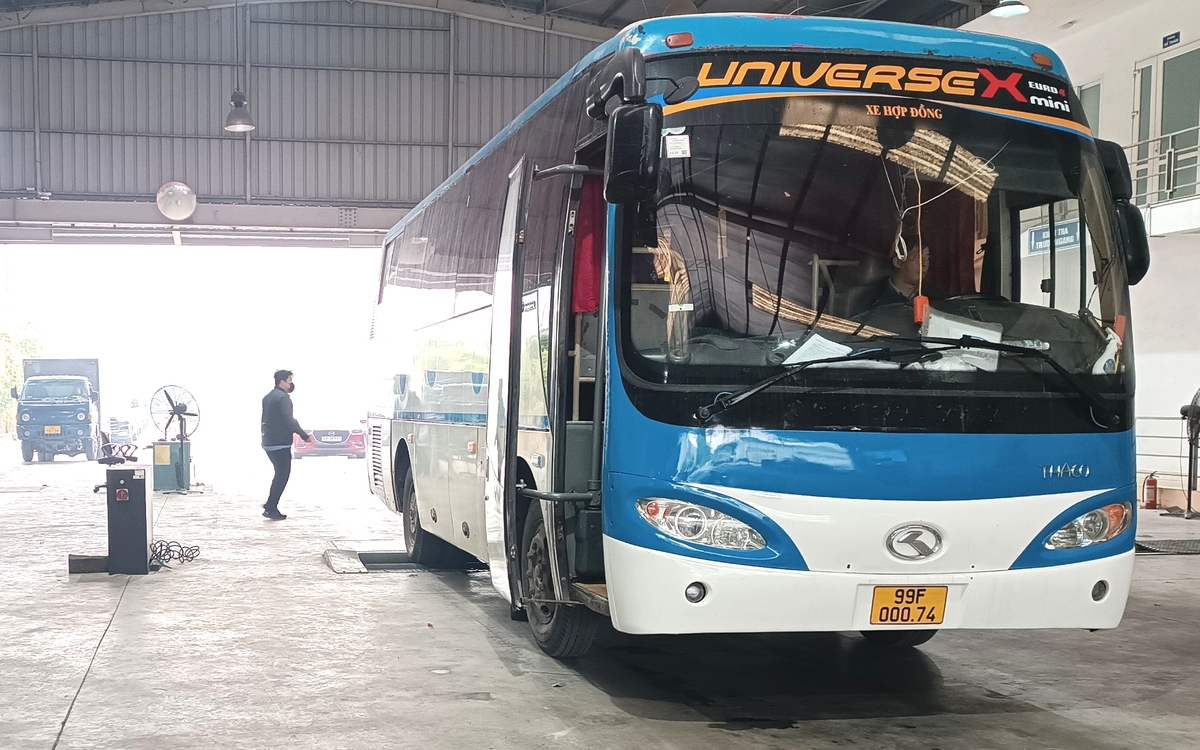 Bộ Xây dựng bàn giải pháp gỡ khó đăng kiểm xe kinh doanh vận tải chưa ...