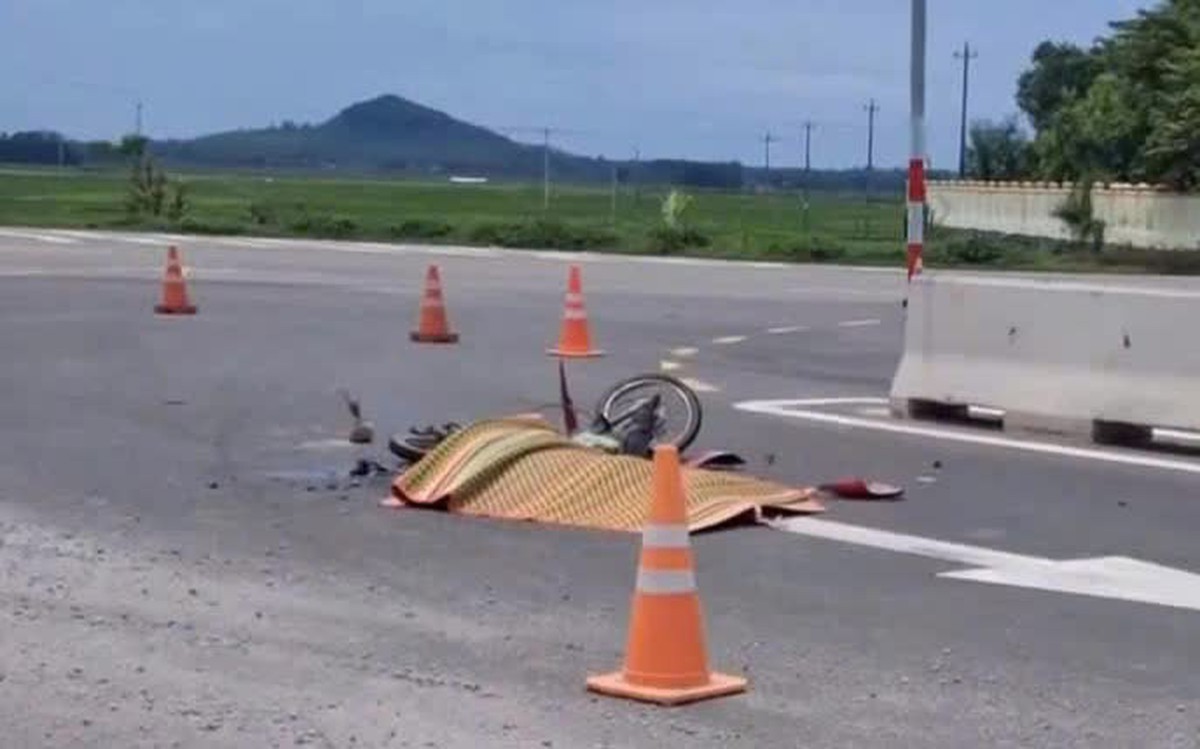 Truy vết, tìm kiếm ô tô rời khỏi hiện trường sau khi gây tai nạn chết người tại Quảng Ngãi