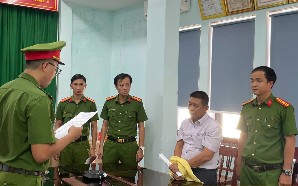 Quảng Ngãi: Bắt tạm giam giám đốc lập hồ sơ khống, chiếm đoạt hàng tỷ đồng của ngân hàng