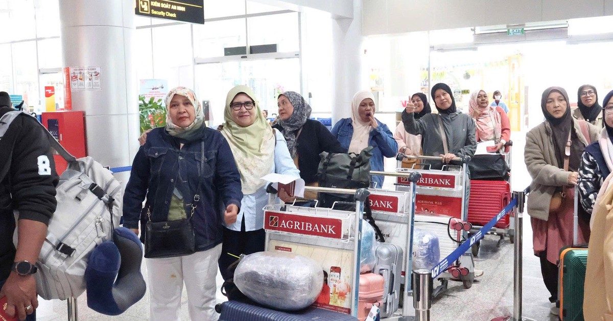 Hành khách quốc tế tại sân bay Liên Khương sau khi đường bay Đà Lạt - Kuala Lumpur được khôi phục