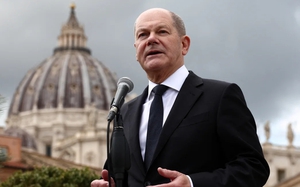 Bị Nga tung th&ocirc;ng tin t&igrave;nh b&aacute;o, Đức tiến tho&aacute;i lưỡng nan