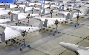 CNN: Iran rầm rập chuyển vũ kh&iacute;, chuẩn bị tới 100 t&ecirc;n lửa h&agrave;nh tr&igrave;nh