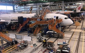 FAA điều tra khả năng nh&acirc;n vi&ecirc;n chế tạo Boeing 787 Dreamliner gian dối