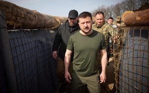 Từ &acirc;m mưu &aacute;m s&aacute;t Tổng thống Zelensky, ph&aacute;t hiện lổ hổng an ninh chết người của Ukraine