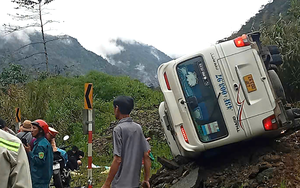 Xe kh&aacute;ch lật tr&ecirc;n đ&egrave;o Kh&aacute;nh L&ecirc; c&oacute; lai lịch thế n&agrave;o?