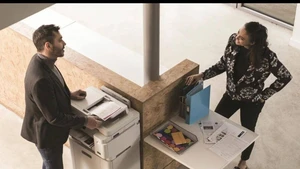 Ứng dụng Android được cho l&agrave; "chat an to&agrave;n" n&agrave;y h&oacute;a ra lại l&agrave; 1 ổ m&atilde; độc- Ảnh 2.