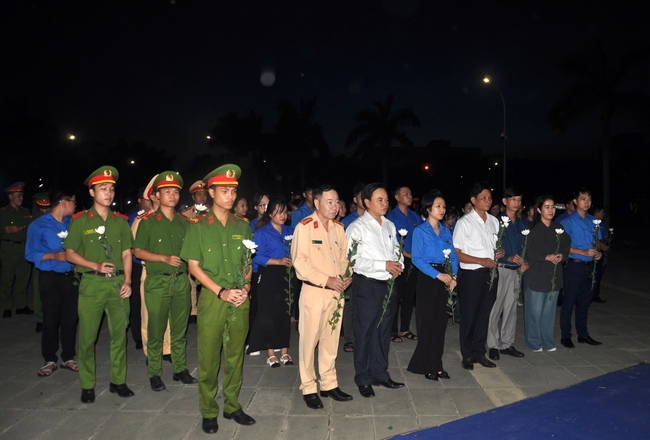 X&uacute;c động lễ tưởng niệm c&aacute;c nạn nh&acirc;n tử vong do TNGT tại Đ&agrave; Nẵng- Ảnh 1.