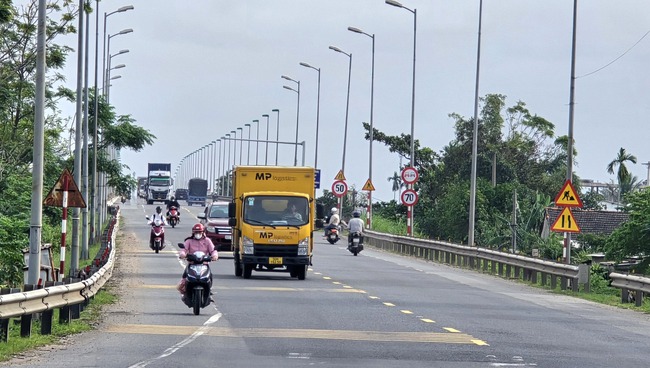 Cấm &ocirc; t&ocirc; qua cầu C&acirc;u L&acirc;u mới từ ng&agrave;y 10/12 l&agrave; th&ocirc;ng tin sai sự thật- Ảnh 1.