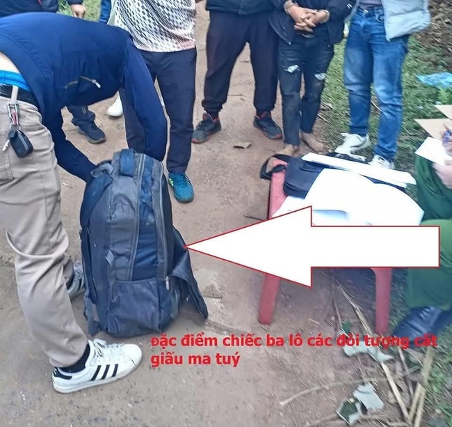 C&ocirc;ng an H&ograve;a B&igrave;nh truy t&igrave;m đối tượng &ocirc;m ba l&ocirc; ma t&uacute;y bỏ trốn- Ảnh 1.