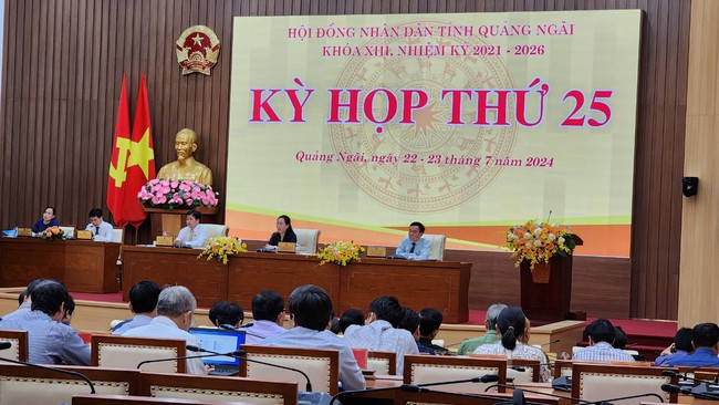 Quảng Ng&atilde;i gần nửa năm khuyết chức danh Chủ tịch UBND tỉnh- Ảnh 1.