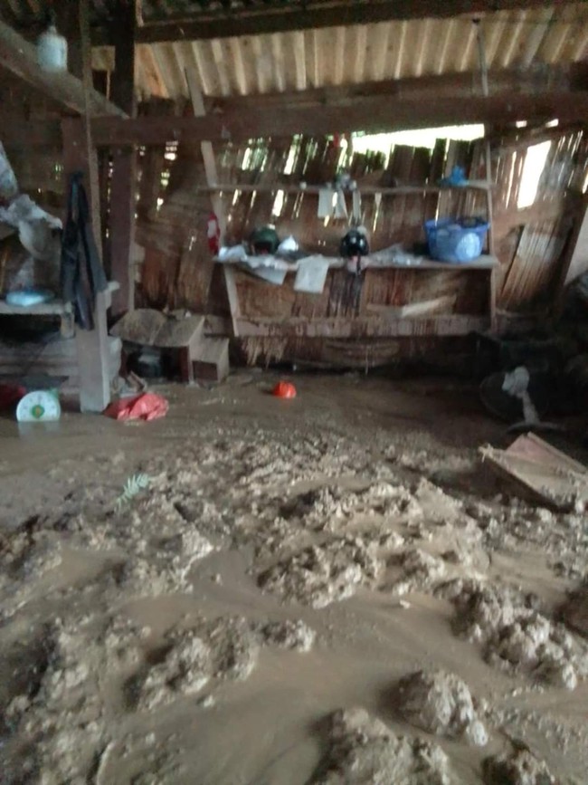 H&agrave; Giang tiếp tục mưa lớn g&acirc;y sạt lở nhiều tuyến đường, một xe b&aacute;n tải bị v&ugrave;i lấp- Ảnh 6.