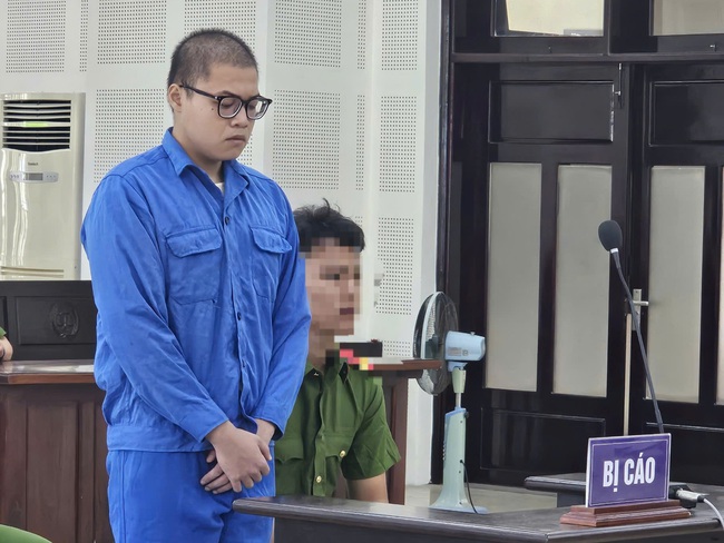 D&ugrave;ng vỏ chai bia đ&acirc;m bạn nhậu tử vong, nam thanh ni&ecirc;n ở Đ&agrave; Nẵng lĩnh 11 năm t&ugrave;- Ảnh 1.