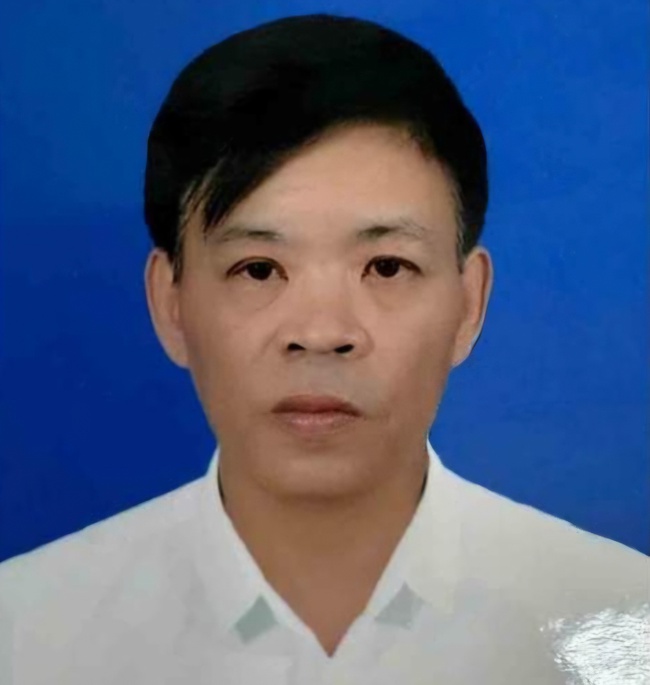 Ph&oacute; ch&aacute;nh văn ph&ograve;ng UBND tỉnh Quảng Trị ch&egrave;n đường dẫn cờ bạc v&agrave;o website Nh&agrave; nước- Ảnh 1.