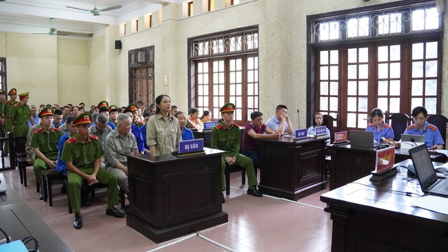 Nữ gi&aacute;m đốc cầm đầu đường d&acirc;y trộm hơn 66 tấn th&eacute;p của Nh&agrave; m&aacute;y Nhiệt điện BOT lĩnh &aacute;n
- Ảnh 1.