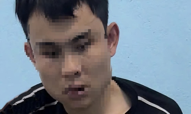 Bắt si&ecirc;u lừa b&aacute;n v&eacute; m&aacute;y bay tr&ecirc;n mạng, chiếm đoạt số tiền lớn của h&agrave;ng chục người- Ảnh 1.