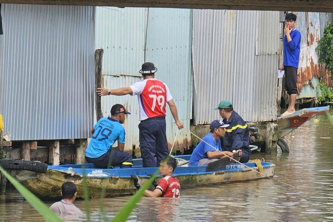 An Giang: B&eacute; trai bốn th&aacute;ng tuổi nghi rơi xuống k&ecirc;nh x&aacute;ng Xẻo R&ocirc; mất t&iacute;ch- Ảnh 1.
