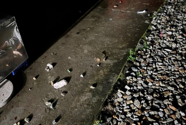 Huế: Ngồi tr&ecirc;n đường ray, người đ&agrave;n &ocirc;ng bị t&agrave;u c&aacute;n tử vong- Ảnh 1.