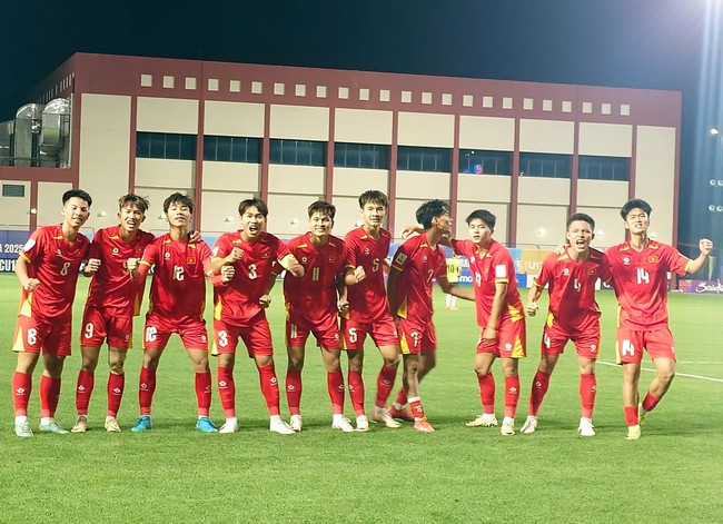 U17 ch&acirc;u &Aacute; 2025: U17 Việt Nam su&yacute;t tạo địa chấn trước Australia- Ảnh 1.