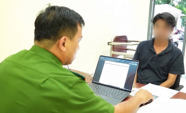 TP.HCM: Công an làm việc với người đàn ông đăng thông tin sai sự thật về Novaland- Ảnh 1.