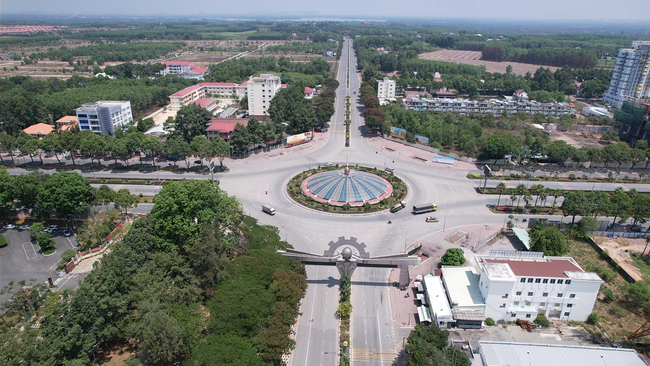 Đồng Nai bắn ph&aacute;o hoa 12 điểm trong đ&ecirc;m 30/4 - Ảnh 2.