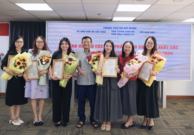 TP.HCM khen thưởng 70 t&aacute;c phẩm b&aacute;o ch&iacute; ti&ecirc;u biểu qu&yacute; I/2026, b&aacute;o X&acirc;y dựng c&oacute; 2 t&aacute;c phẩm - Ảnh 3.