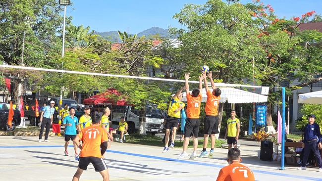 Khai mạc giải b&oacute;ng chuyền truyền thống Tổng c&ocirc;ng ty Đường sắt Việt Nam 2026 - Ảnh 4.