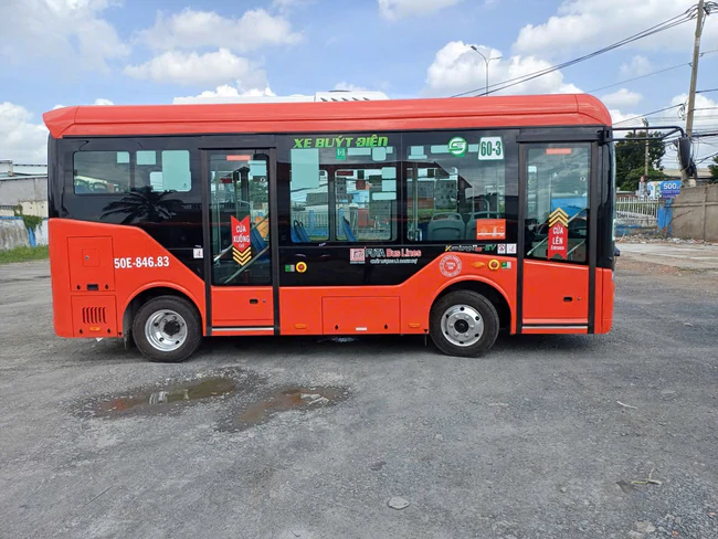 Sử dụng xe bu&yacute;t điện tr&ecirc;n hai tuyến đ&ocirc;ng kh&aacute;ch kết nối Đồng Nai - TP.HCM - Ảnh 2.