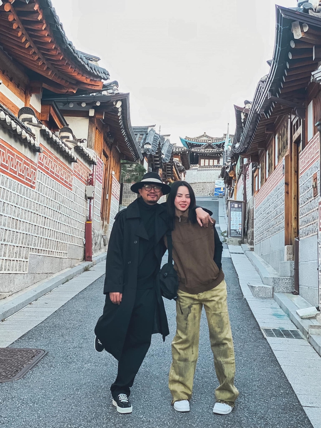 Rapper H&agrave; L&ecirc; kể chuyện cầu h&ocirc;n vợ k&eacute;m 13 tuổi ở... nh&agrave; vệ sinh- Ảnh 3.