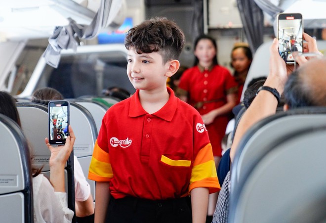 Vietjet chắp c&aacute;nh giấc mơ bay cho c&aacute;c phi c&ocirc;ng, tiếp vi&ecirc;n "nh&iacute;" nh&acirc;n 1/6
- Ảnh 8.