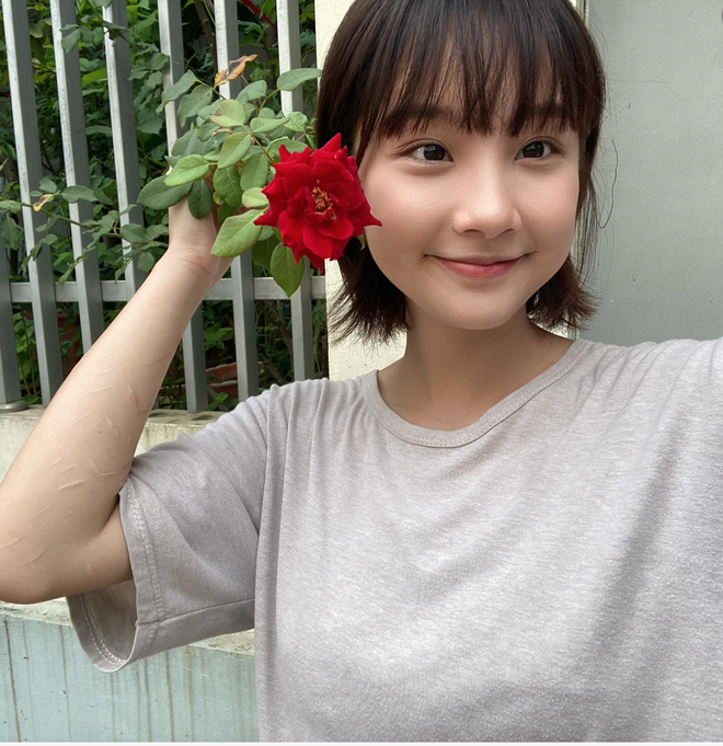 Thu H&agrave; Ceri: C&ocirc; g&aacute;i T&agrave;y đ&oacute;ng cặp c&ugrave;ng con trai V&acirc;n Dung trong "Đi giữa trời rực rỡ" l&agrave; ai?- Ảnh 9.