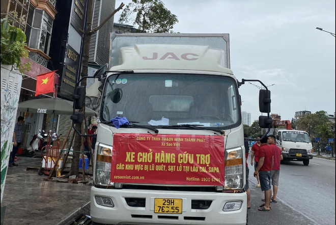 Ấm l&ograve;ng những chuyến xe 0 đồng xuy&ecirc;n đ&ecirc;m chở h&agrave;ng cứu trợ- Ảnh 1.