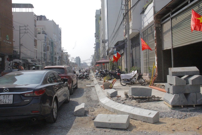 Cận cảnh hai tuyến đường chống &ugrave;n tắc s&acirc;n bay T&acirc;n Sơn Nhất trước ng&agrave;y th&ocirc;ng xe- Ảnh 5.