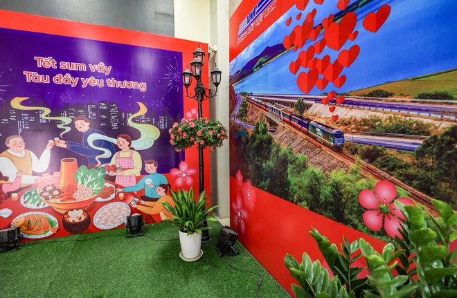 Ga Long Bi&ecirc;n, H&agrave; Nội trang ho&agrave;ng rực rỡ đ&oacute;n Tết- Ảnh 12.