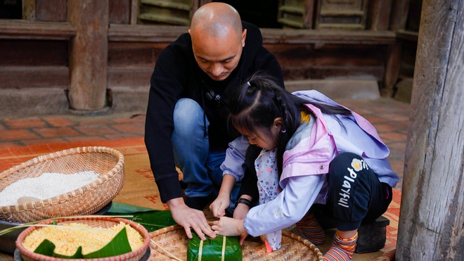 “Cha con vạn dặm” đưa nhân vật trải nghiệm hành trình về đất tổ - Ảnh 3. “Cha con vạn dặm” đưa nhân vật trải nghiệm hành trình về đất tổ - Ảnh 3.