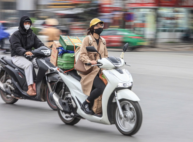 Hà Nội: Giao thông giảm nhiệt ngày đầu nghỉ tết Nguyên đán Ất Tỵ- Ảnh 5. Hà Nội: Giao thông giảm nhiệt ngày đầu nghỉ tết Nguyên đán Ất Tỵ- Ảnh 5.