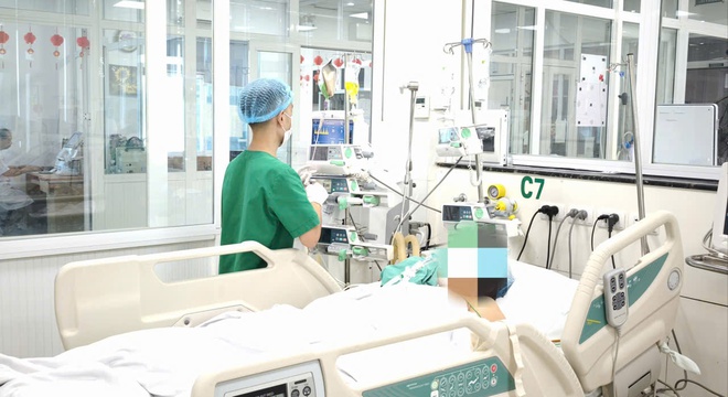 Sốt xuất huyết gia tăng sau mưa lũ, lưu &yacute; biến chứng nặng- Ảnh 1.