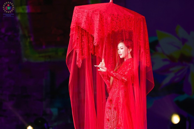 Show diễn "Bước ch&acirc;n Di sản" của Lễ hội Văn h&oacute;a quy&ecirc;n g&oacute;p được 2,5 tỷ đồng ủng hộ v&ugrave;ng lũ- Ảnh 5.