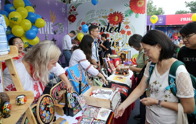 Bộ trưởng Nguyễn Văn H&ugrave;ng: Lễ hội Văn h&oacute;a Thế giới khẳng định sức mạnh của văn h&oacute;a- Ảnh 5.