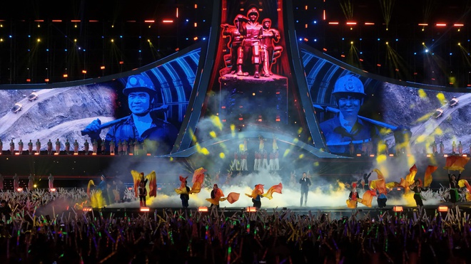 Đại tiệc &acirc;m nhạc Hạ Long 2025 rực rỡ v&agrave; đầy cảm x&uacute;c- Ảnh 4.